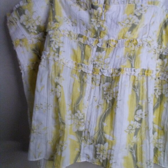 Cato Blouse Women 26 28 Sleeveless Tank Top Ruffle Feminine Yellow White - Picture 15 of 16